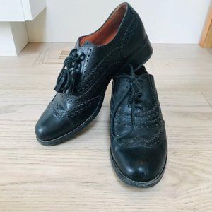 Black leather Geox Brogue